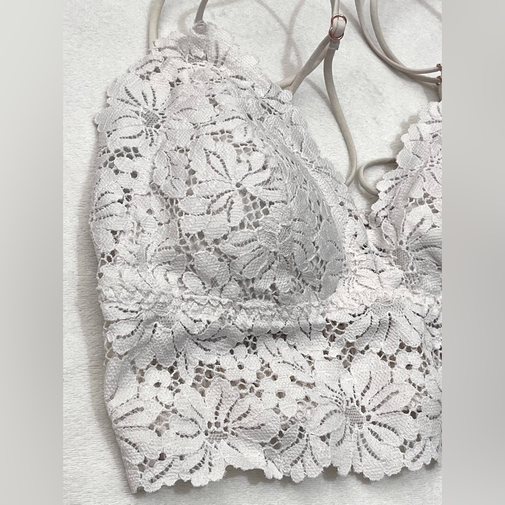 PINK by Victoria’s Secret Women’s White Floral Lace Strappy Wireless Bralette - Picture 2 of 16